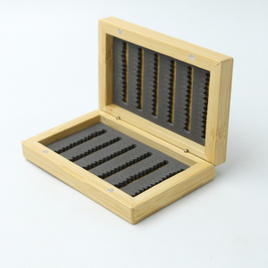 Caja de mosca de bambú