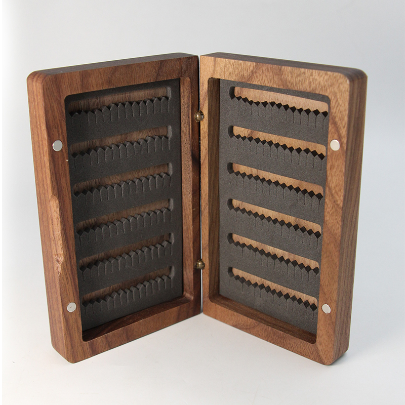 Caja de moscas de madera de nogal