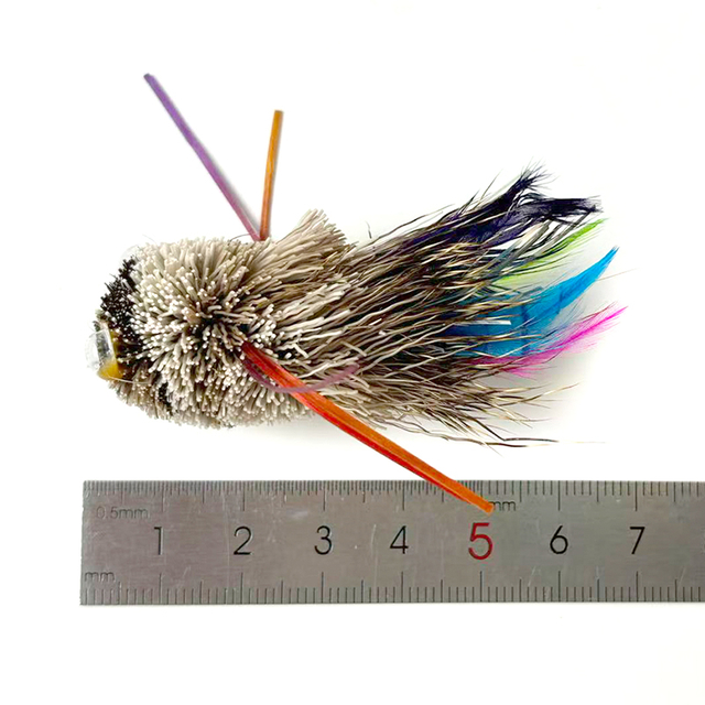 Selco Señuelo de mosca de pelo de ciervo con patas de goma y cola de plumas para pesca con mosca en agua dulce